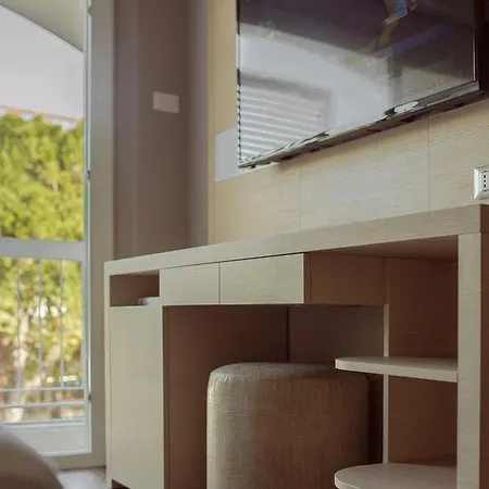 Saraceno With Private