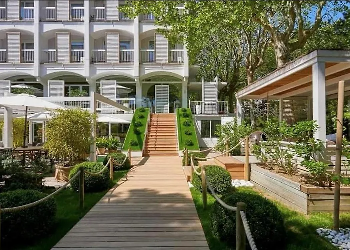 Saraceno With Private