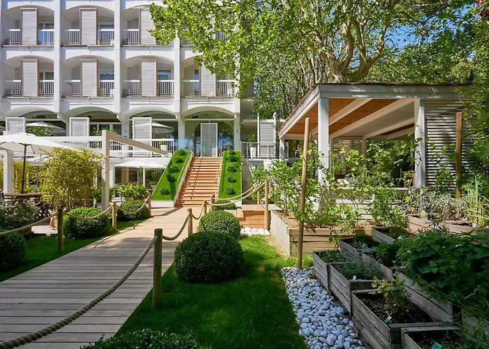 Saraceno With Private Hotel